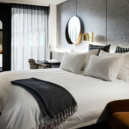 Zagame'S House Hotel Melbourne Exterior photo A bedroom at the hotel