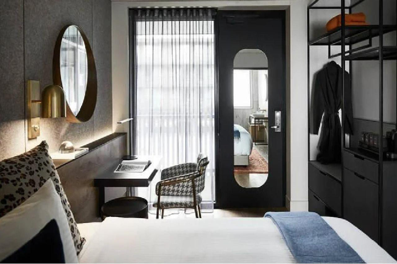 Zagame'S House Hotel Melbourne Exterior photo A room at the hotel