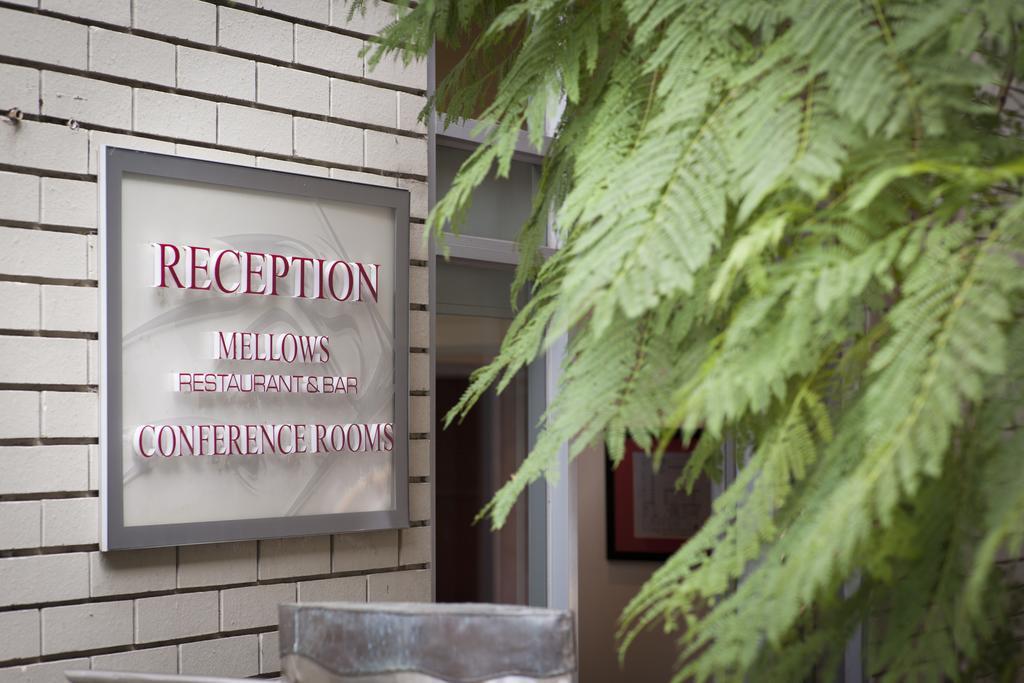 Zagame'S House Hotel Melbourne Exterior photo Reception at the Meadows