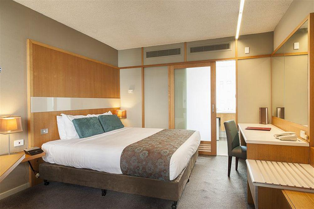 Zagame'S House Hotel Melbourne Exterior photo A room at the hotel